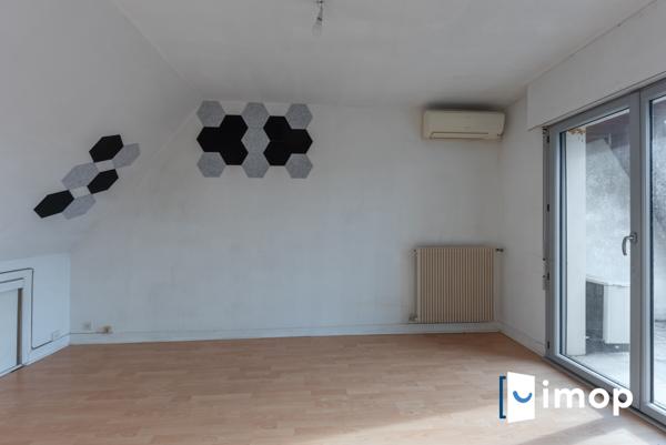 Quartier Morbras. Maison à rénover. 15mn à pied RER A