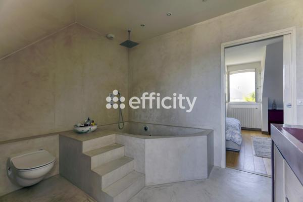 Maison 5 pièces - 259 m²