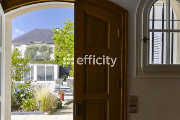 Maison 5 pièces - 259 m²