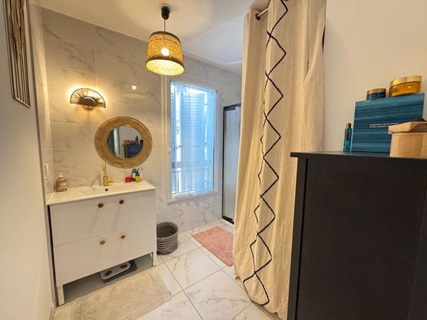 Charmant Appartement Saint Cyr Sur Mer 3 pièce(s) 57,78 m2