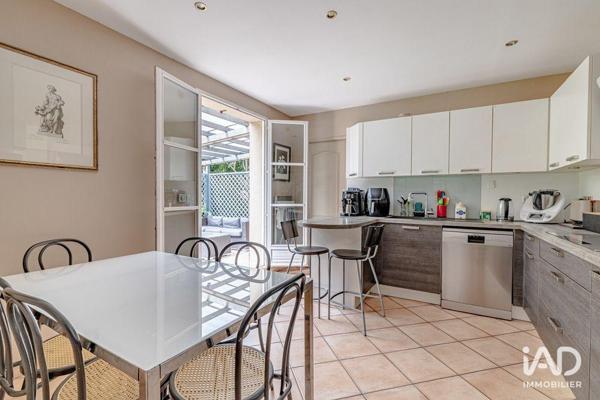 Maison à vendre 6 pièces 225 m² Saint-Prix