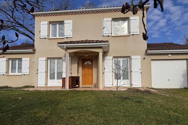 Maison à vendre à Figeac dans le Lot (46100), ref : MAIS155