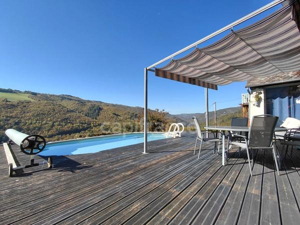Maison de caractère avec vue imprenable sur la vallée du Lot – Vieillevie (15)
