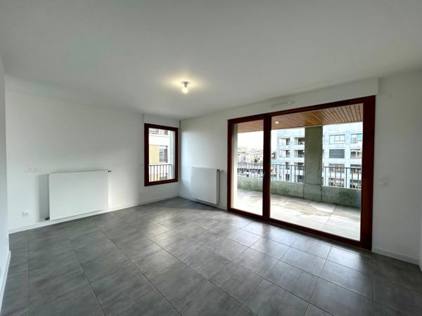 Appartement à louer 2 pièces meublé avec balcon et vue sur le Salève - AMBILLY (74)