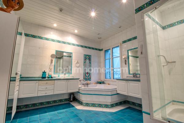 Villa d'architecte, 9 pièces, 4 Chambres - Périgny