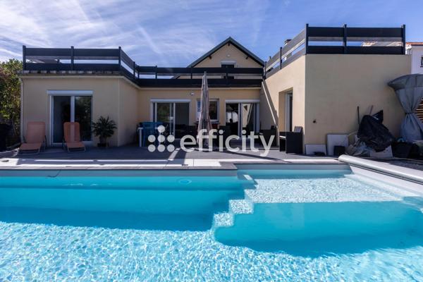 Maison
         6 pièces
        - 155 m² Bien prestige 640 000 € *