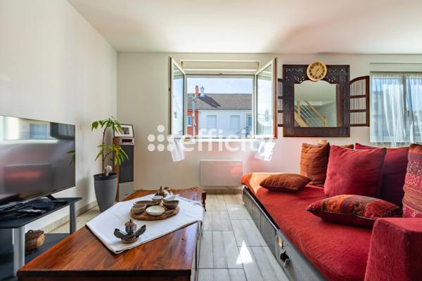 Maison
         6 pièces
        - 155 m² Bien prestige 640 000 € *