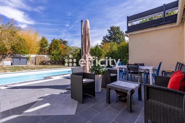 Maison
         6 pièces
        - 155 m² Bien prestige 640 000 € *
