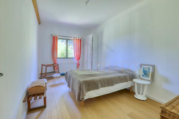 Forges-les-Eaux (76440) Maison familiale 7 pièces – 185 m² habitables sur 1 645 m² de terrain – Ménerval