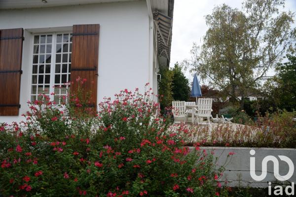 Maison 6 pièces de 166 m² à Caen (14000)