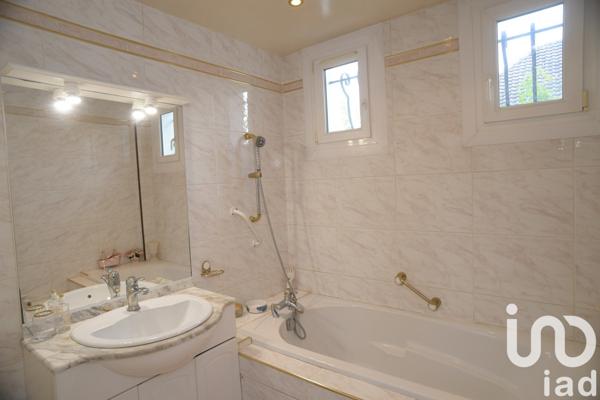 Maison 6 pièces de 166 m² à Caen (14000)