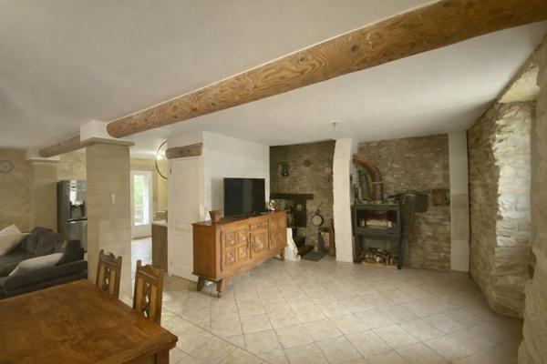 Maison Saumane De Vaucluse 6 pièce(s) 105 m2 (Bord de sorgue)