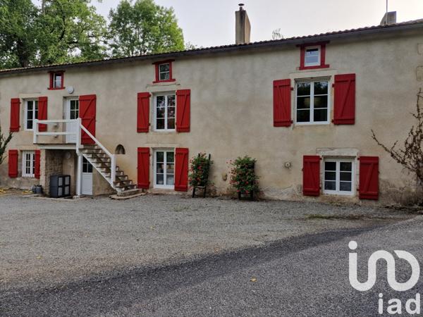 Maison à vendre 11 pièces 298 m² Lussac-les-Châteaux