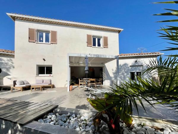 Villa contemporaine 5 pièces – 138 m² – Aigues-Mortes – Quartier des Marinas