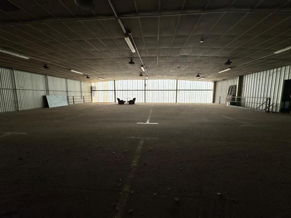 Local de stockage 500 m² - Manosque - Réf. 450