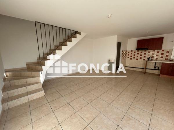 Location Appartement 3 pièces 70 m² - 117-119 IMPASSE DES COLETTES Chusclan 30200