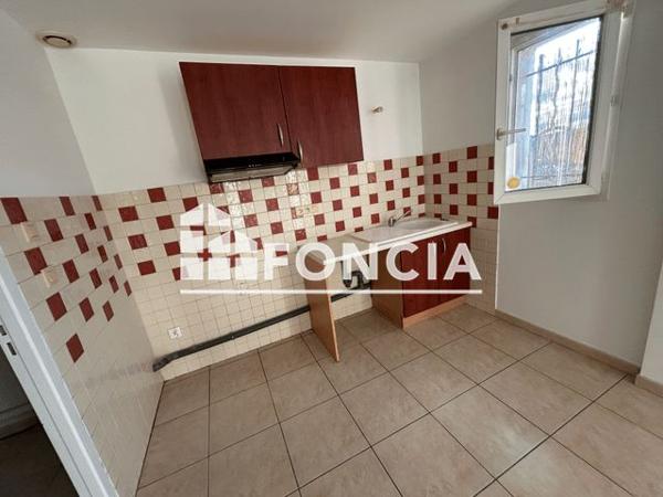 Location Appartement 3 pièces 70 m² - 117-119 IMPASSE DES COLETTES Chusclan 30200