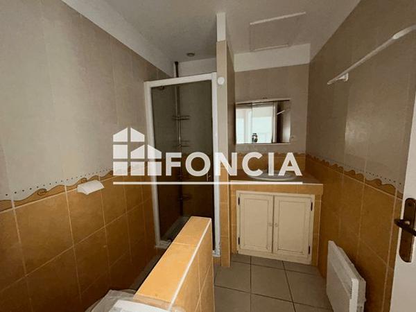 Location Appartement 3 pièces 70 m² - 117-119 IMPASSE DES COLETTES Chusclan 30200