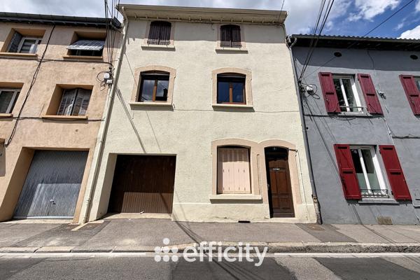 Maison
         7 pièces
        - 215 m² Exclusivité 279 900 € *