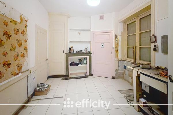 Maison
         7 pièces
        - 215 m² Exclusivité 279 900 € *