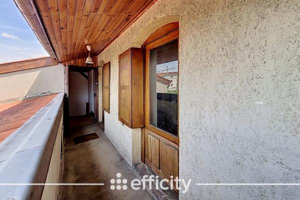 Maison
         7 pièces
        - 215 m² Exclusivité 279 900 € *