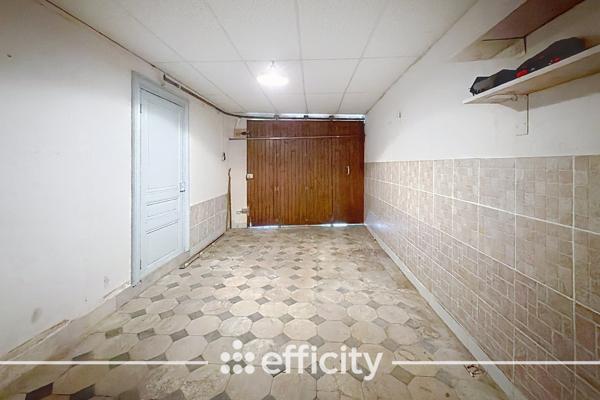 Maison
         7 pièces
        - 215 m² Exclusivité 279 900 € *