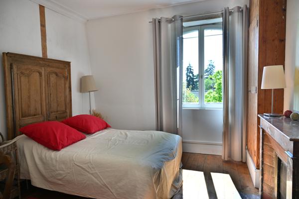 Étampes (91150) Exclusivité Expertimo Maison de caractére offrant élégance, histoire, prestations raffinées et discrétion a