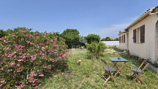 MALLEMORT À VENDRE - Maison de plain-pied avec jardin et garage