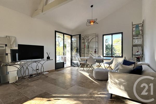 Appartement F4 à vendre  4 pièces - 92,44 m2 MOUGINS - 06