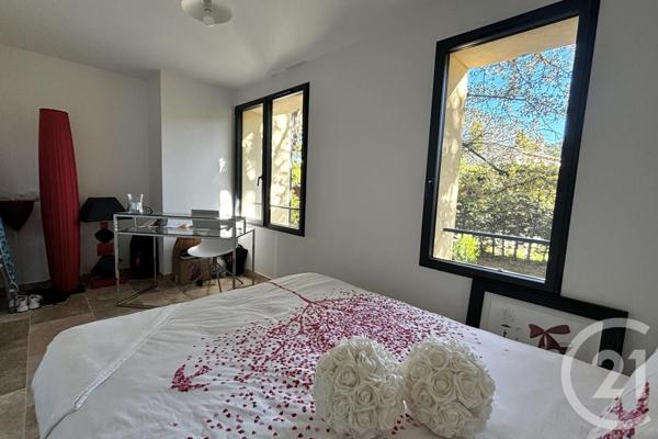 Appartement F4 à vendre  4 pièces - 92,44 m2 MOUGINS - 06