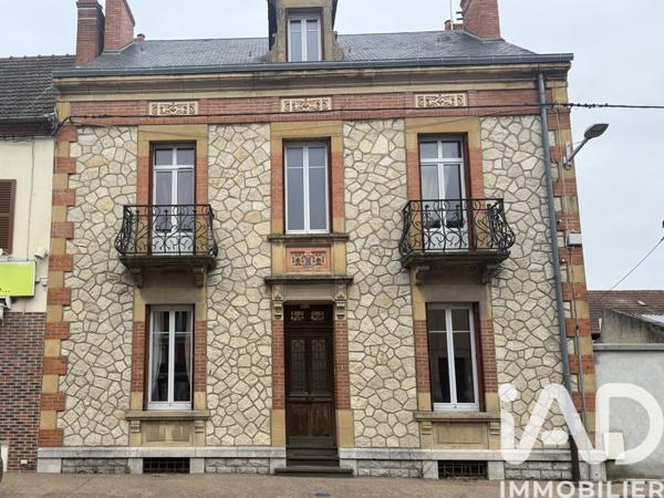 Maison à vendre 8 pièces 195 m² Dompierre-sur-Besbre