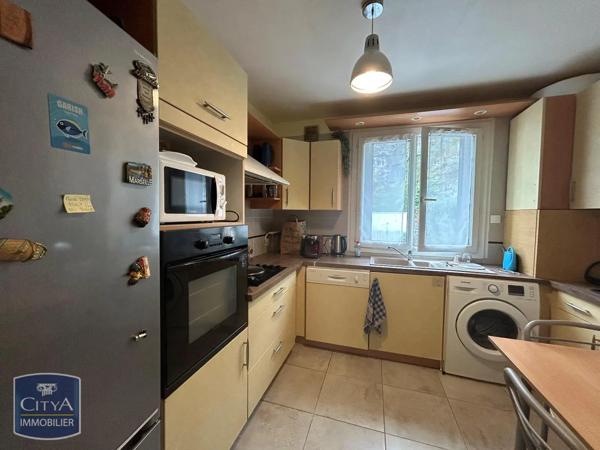 Appartement à louer 3 pièces 64.9m² Chambéry (73000)