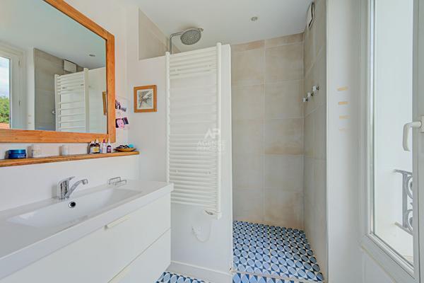 Maison Saint Germain En Laye 6 pièce(s) 140 m2 1 335 000 € **  - Référence  18934