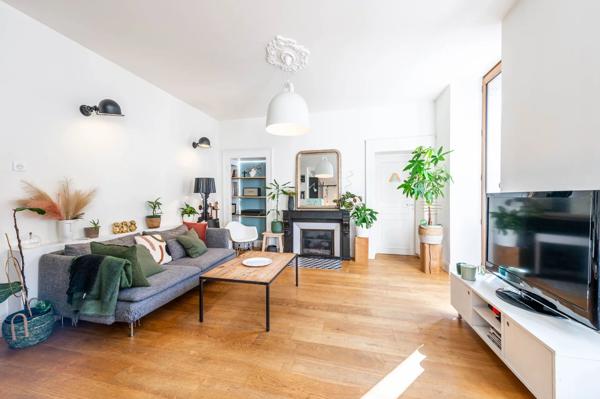 Annecy centre-ville T3 de charme rénové avec balcon.