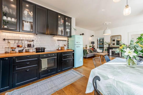 Annecy centre-ville T3 de charme rénové avec balcon.