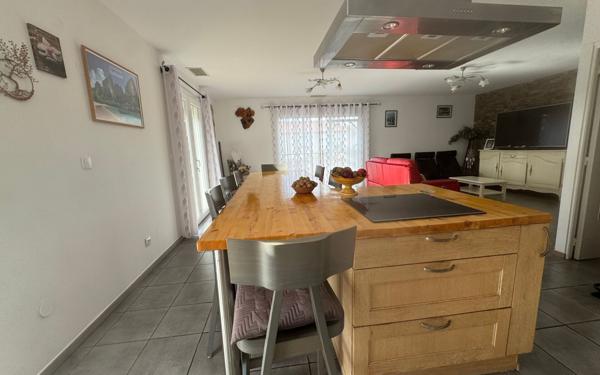 Maison à vendre    6 pièces •  Sainte-Marie