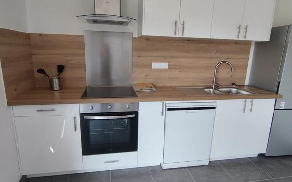 Maison à louer    5 pièces •  Berville-sur-Mer