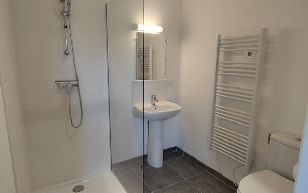 Maison à louer    5 pièces •  Berville-sur-Mer