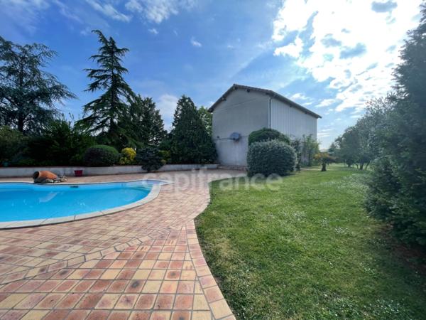 Maison 6 chambres, piscine, hangar à MARMANDE (47)