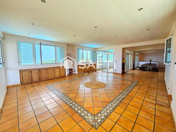 Propriété d’exception avec vue mer et dépendance – Quartier Grand Fonds, Case-Pilote