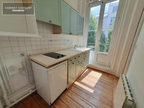 CHARMANT F2 AVEC CAVE A LOUER - LILLE SAINT MICHEL - 43 m 2 - 768 € charges comprises par mois
