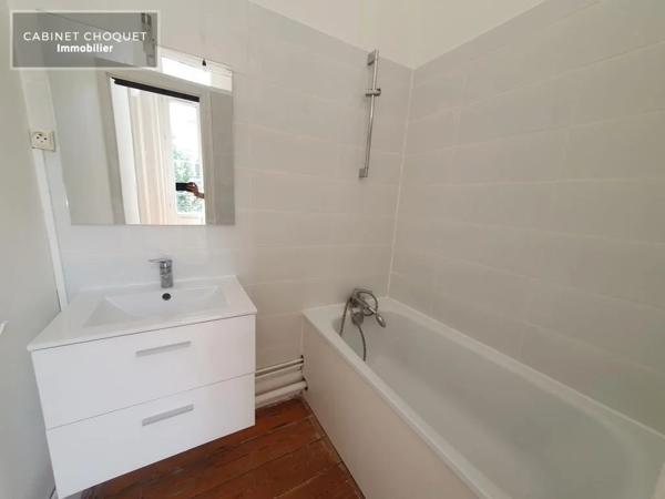 CHARMANT F2 AVEC CAVE A LOUER - LILLE SAINT MICHEL - 43 m 2 - 768 € charges comprises par mois