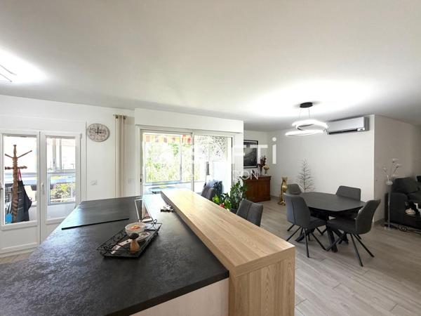 T3 comme neuf avec cave, parking et garage