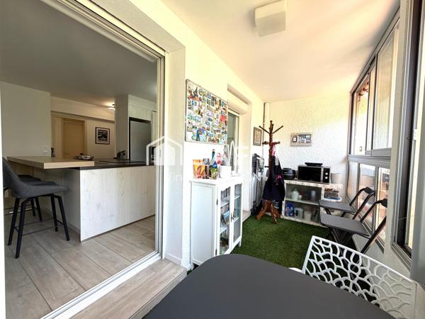 T3 comme neuf avec cave, parking et garage