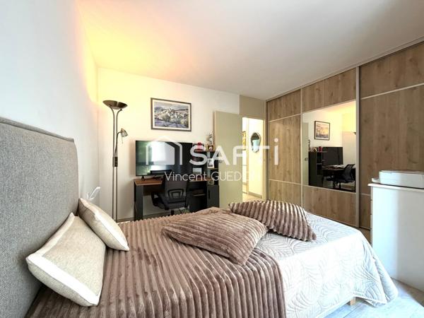 T3 comme neuf avec cave, parking et garage