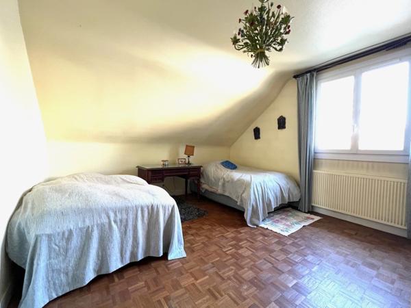 Pavillon 5 pièces (4 chambres) sur terrain de 1340 m² à PONTCARRE (77)