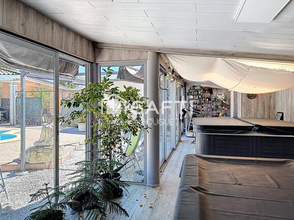 Maison 5 pièces avec piscine, double garage et dépendance