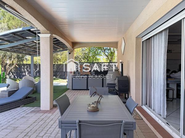 Maison 5 pièces avec piscine, double garage et dépendance
