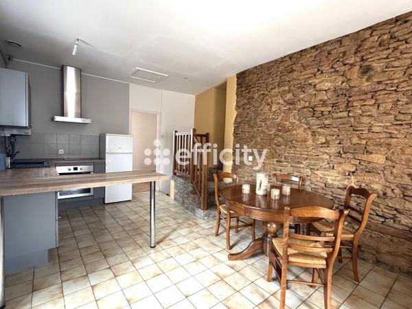 Appartement
         3 pièces
        - 62 m² 180 000 € *