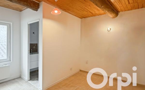 Maison à vendre    2 pièces •  Beaucaire